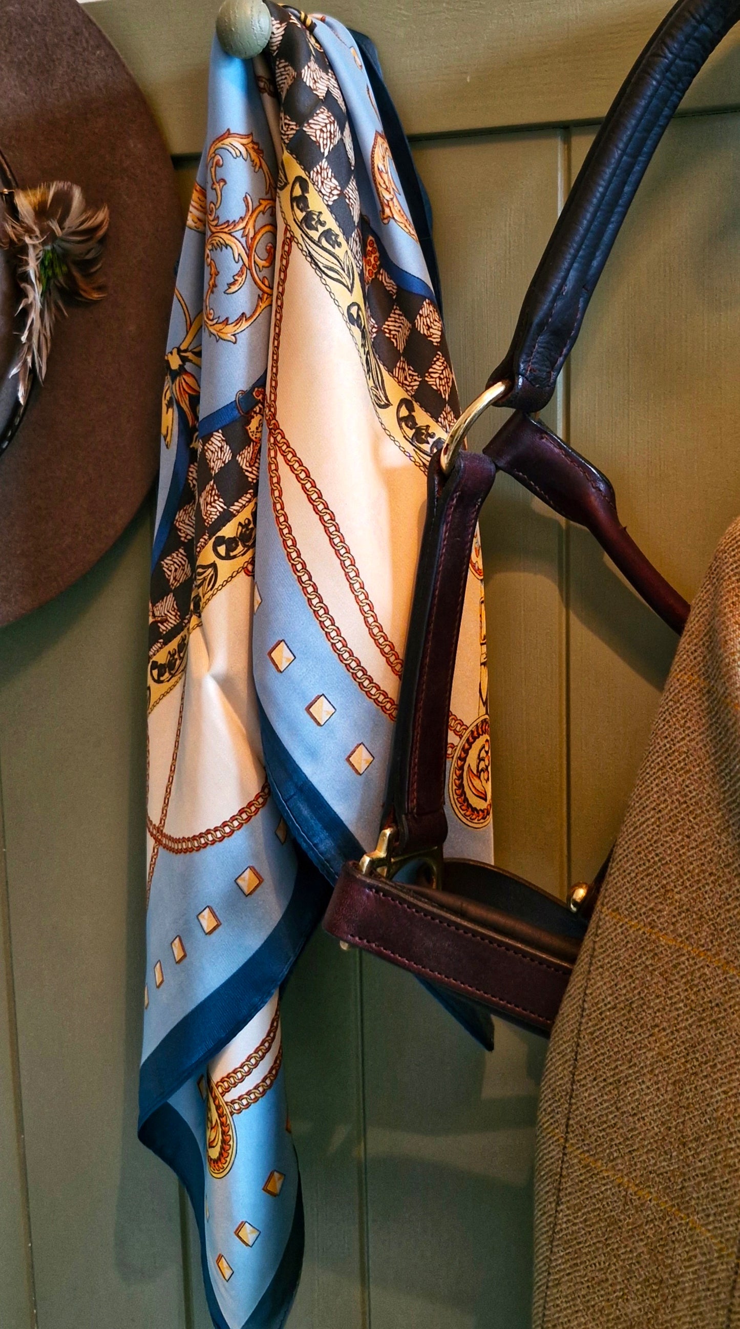 The Sandown Neck Scarf