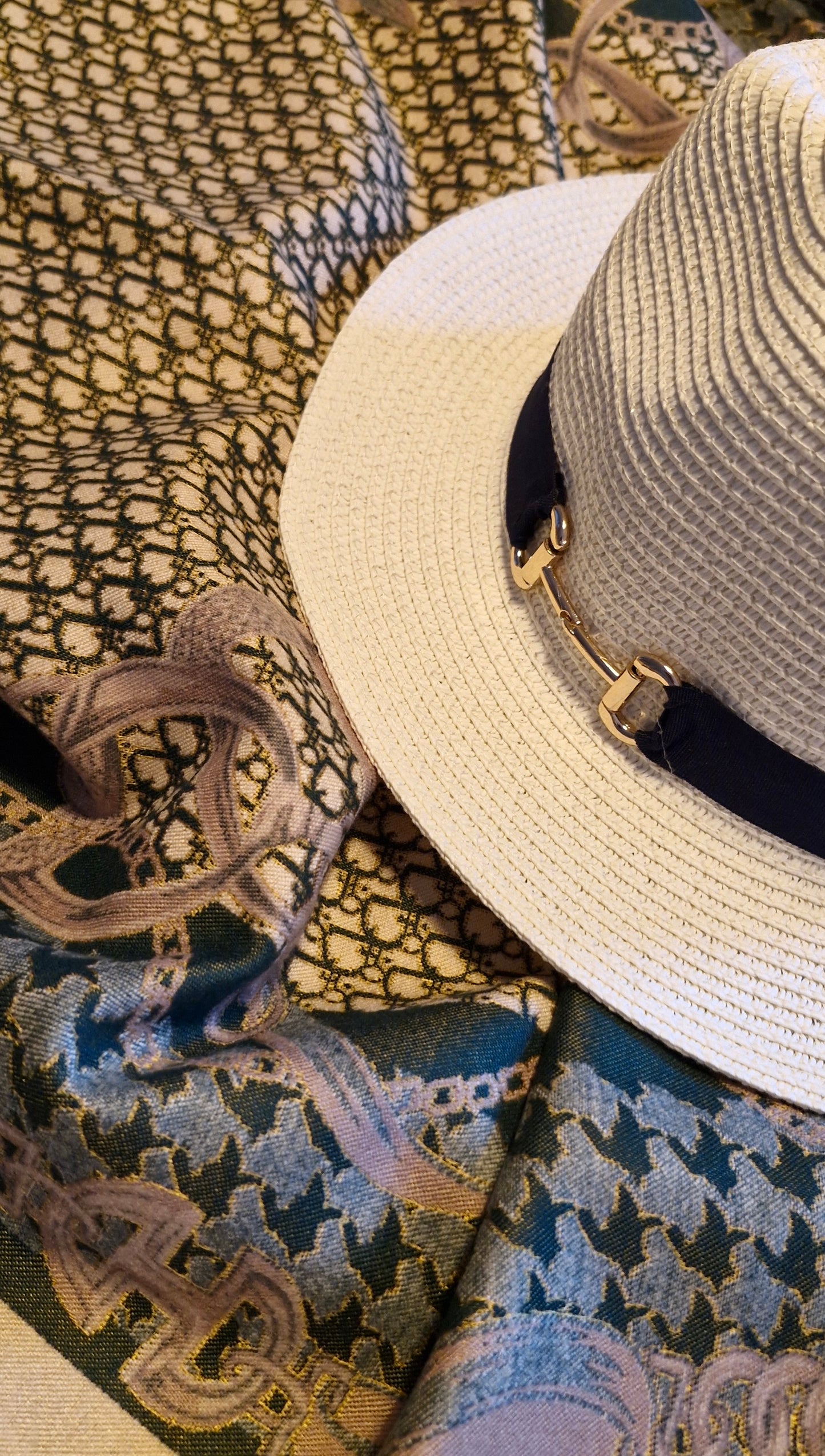 The Churchill Luxury Scarf