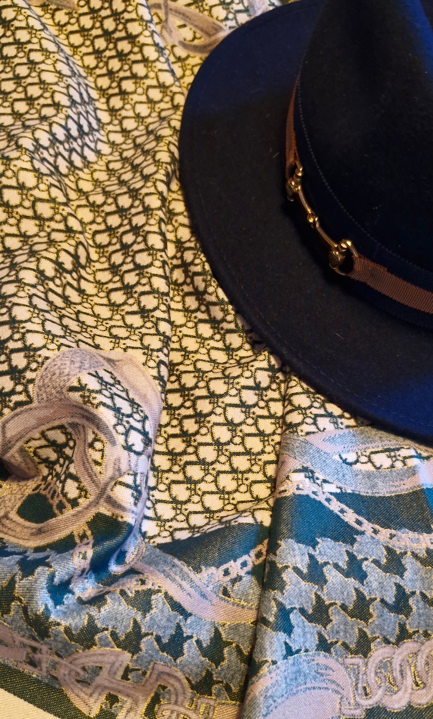 The Churchill Luxury Scarf