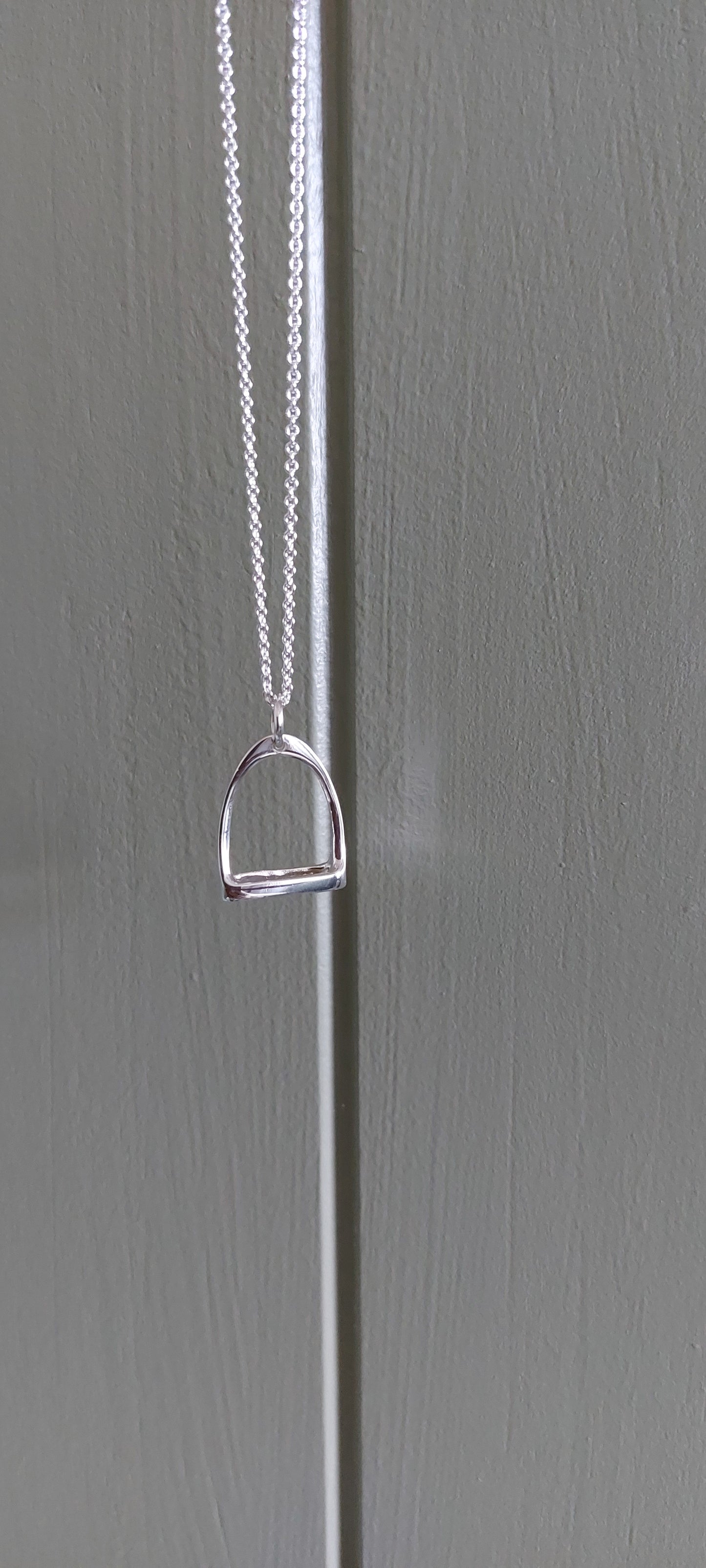 Stirrup pendant