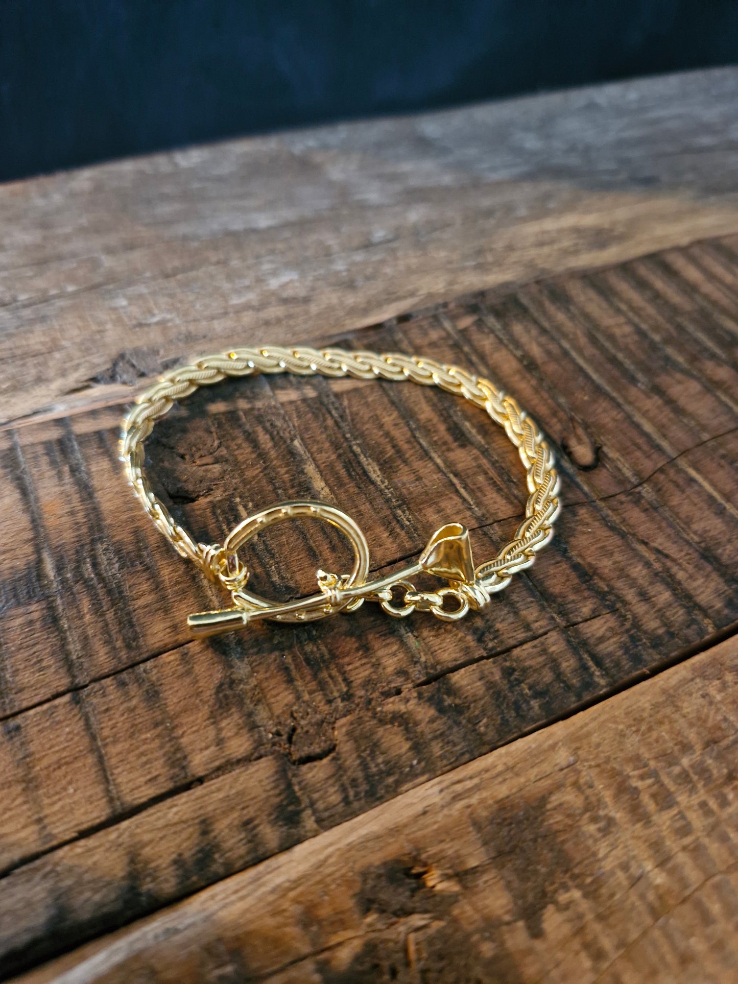 Chester T-bar Bracelet - Gold