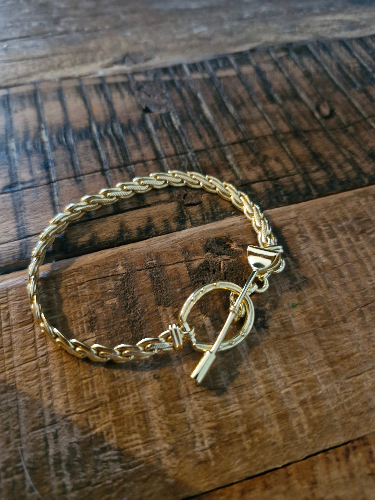 Chester T-bar Bracelet - Gold