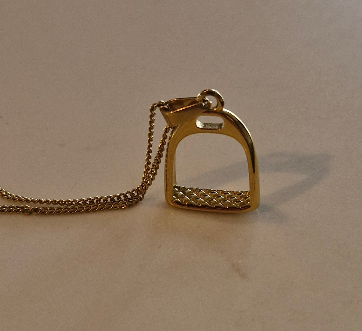 Chantilly Stirrup Necklace Gold