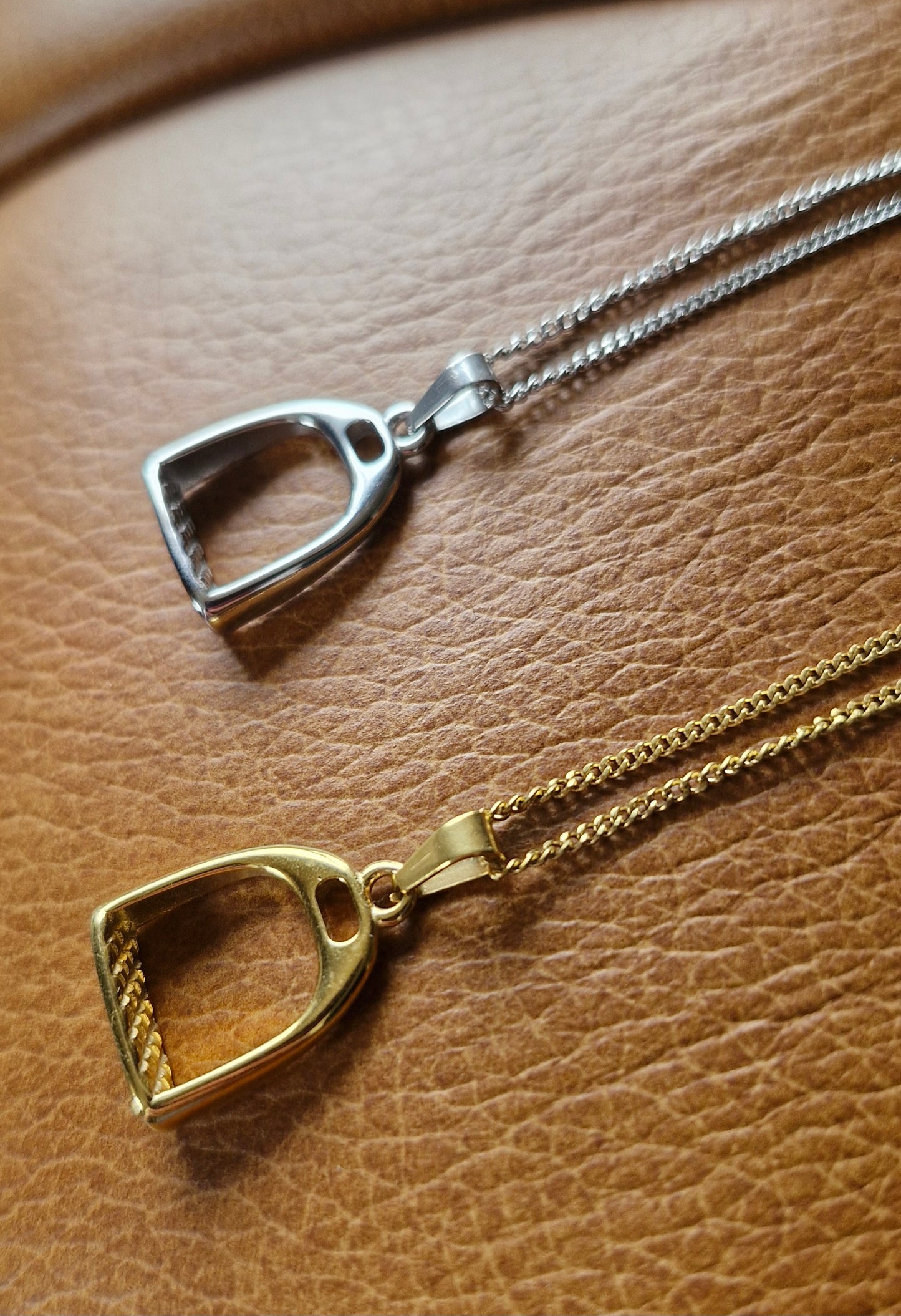 Chantilly Stirrup Necklace Silver