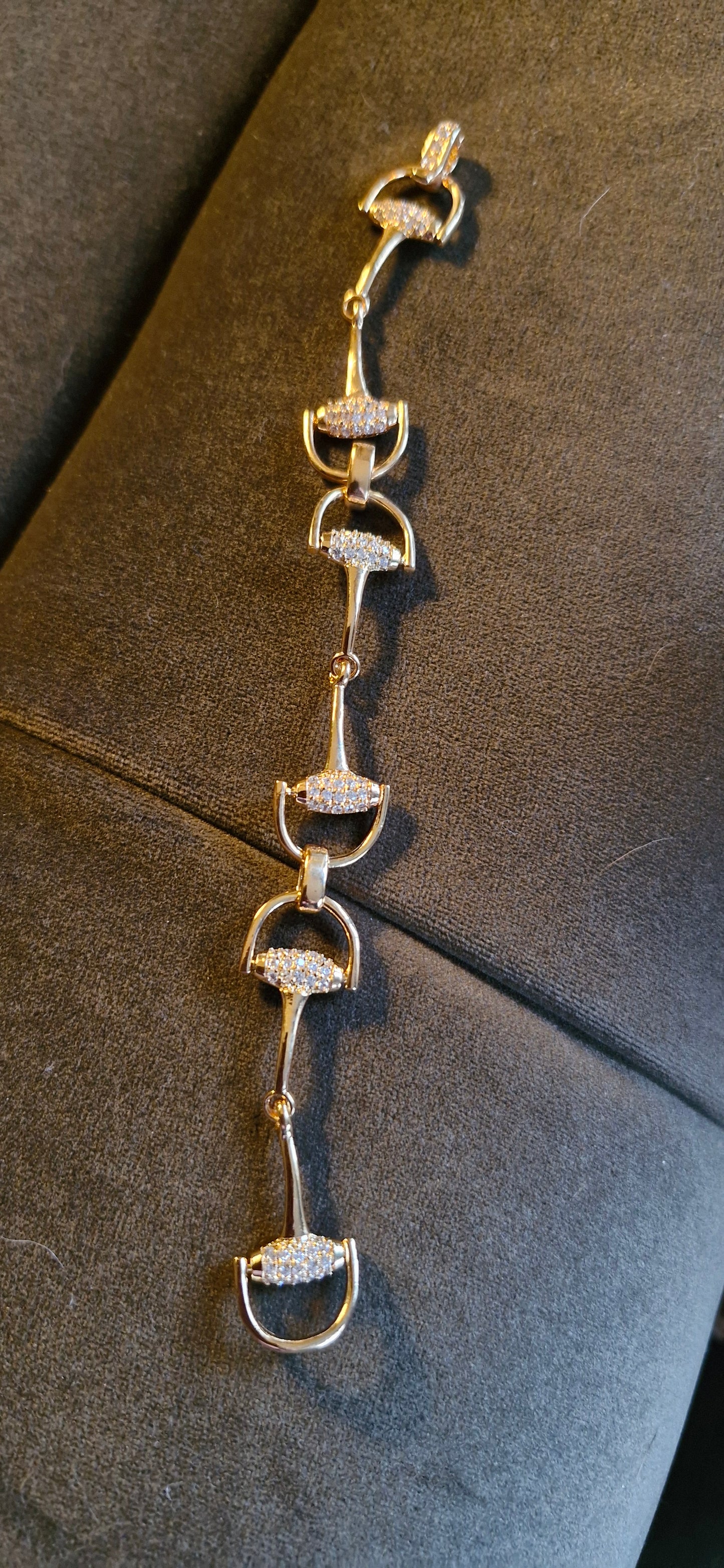 Medium Pavé Gold Snaffle Bracelet